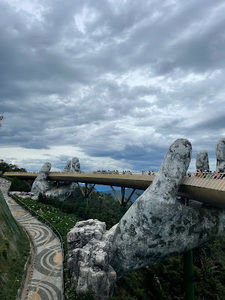 Meet your Posher, Linh